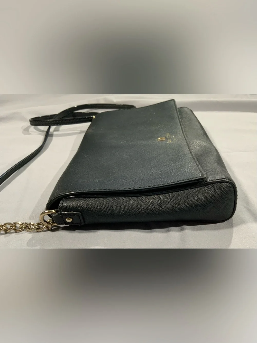 kate spade black crossbody bag with gold chain strap